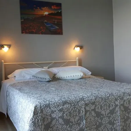 Διαμέρισμα George's Sea View Μεσογγή